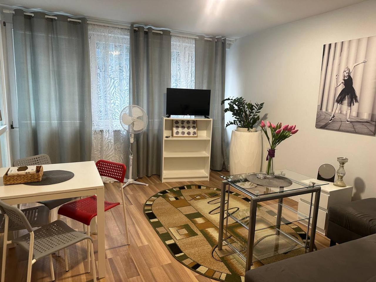 5Centrum Stanislawa Moniuszki10 Wi-Fi 1Gb Sek ワルシャワ エクステリア 写真
